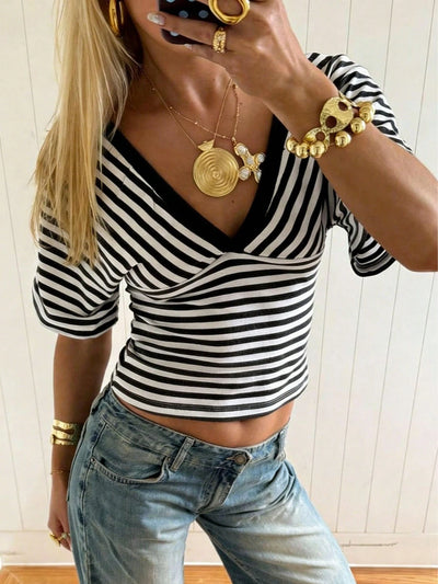 New Fashionable Striped V-Neck T-Shirt, Contrast Color Striped Knitted Fabric, Casual Tee For Spring/Summer